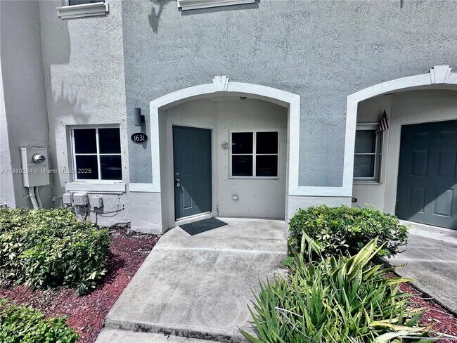 Photo - 1631 SE 30th St