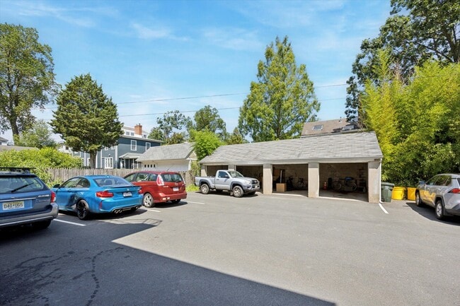 276 Nassau