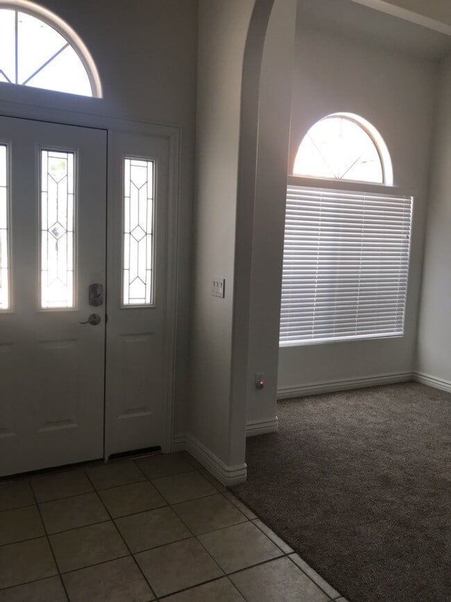 Photo - 876 Lizzie Ln