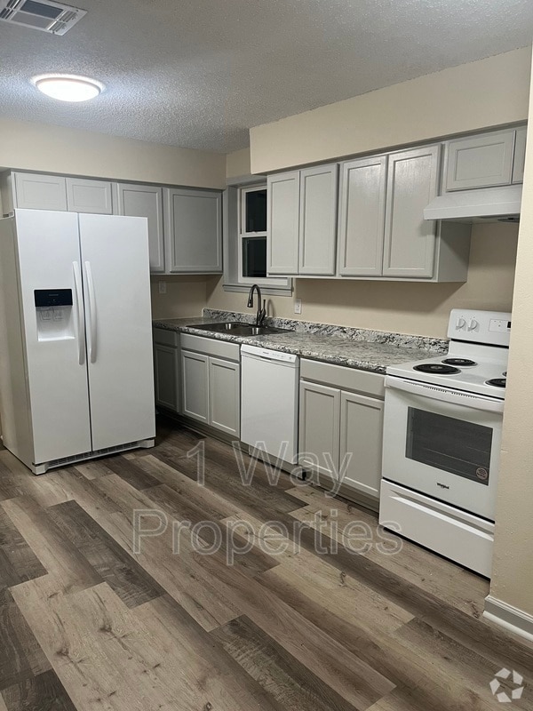 Building Photo - 1730 Esther St Unit B Rental