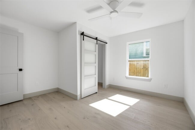 Photo - 1415 Tabor St