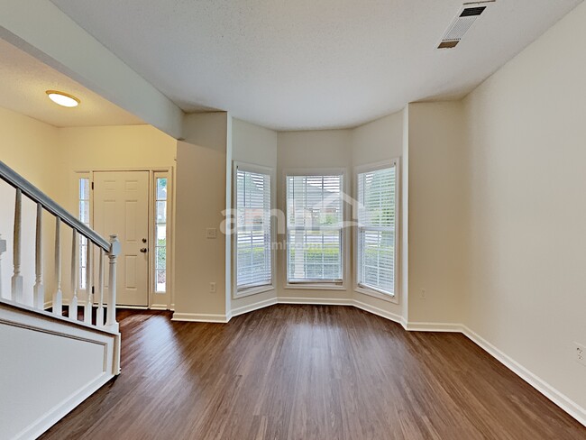 Photo - 2613 Newtons Crest Cir