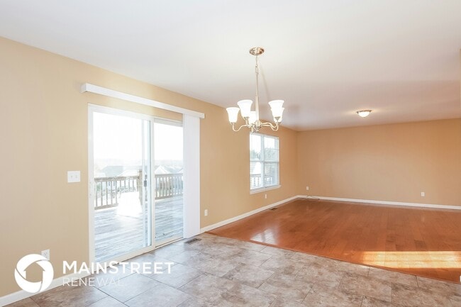 Photo - 2303 Pond Ct