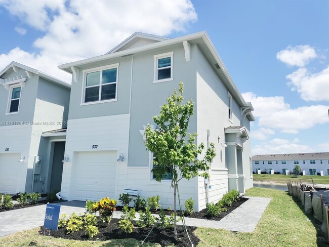 Photo - 532 Rivergrass St Townhome