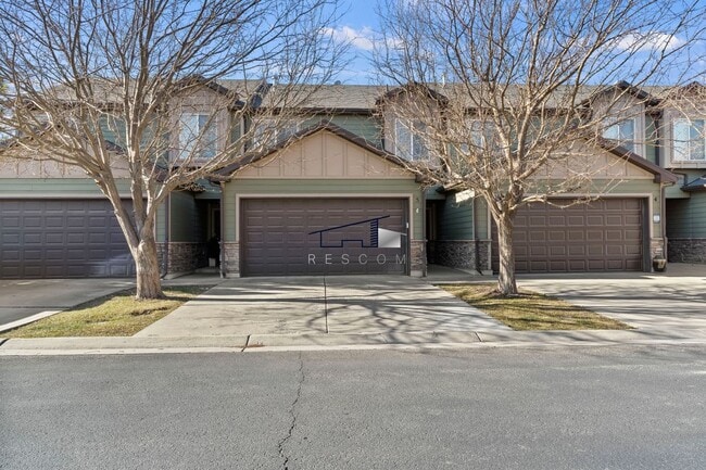 Building Photo - 2071 W Madie Ln