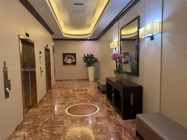 3610 Yacht Club Dr Unit 1002