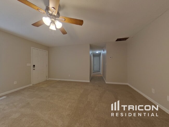 Photo - 40 Knight Dr W