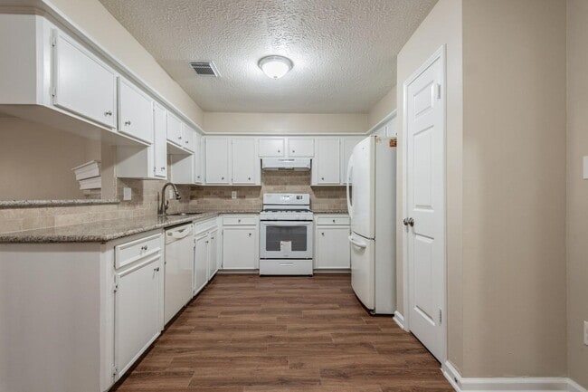 Photo - 1007 Cascade Creek Dr