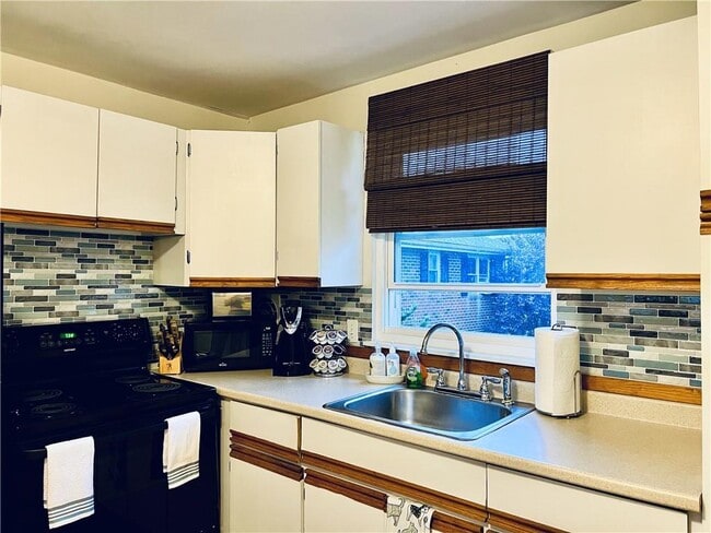 Photo - 70 Carroll Ave Unit 708