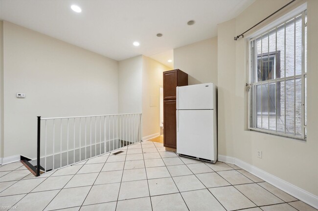 Photo - 3 br, 2 bath Triplex - 1619 DIAMOND ST Uni... Unit 101