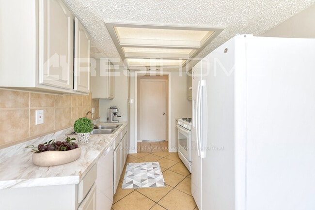 Photo - 220 Milas Ln