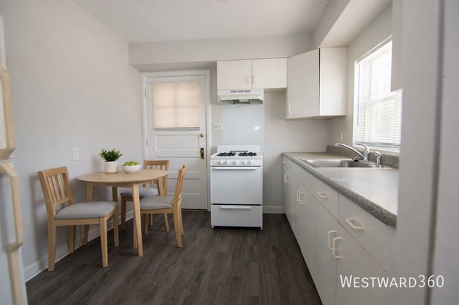 Photo - 1949 hickory-2E Unit 2E