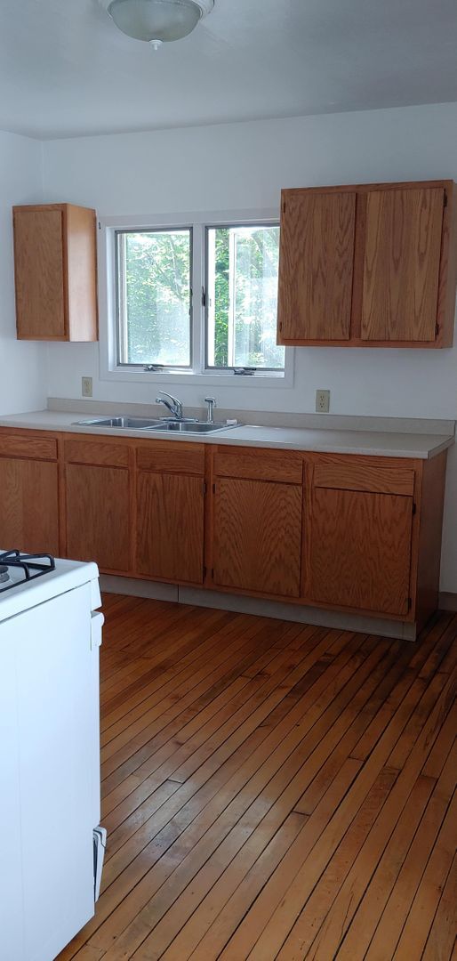 Building Photo - 412 Hamilton St Unit Apt 2