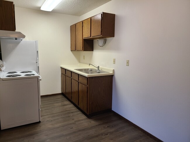 Photo - Green Apartments