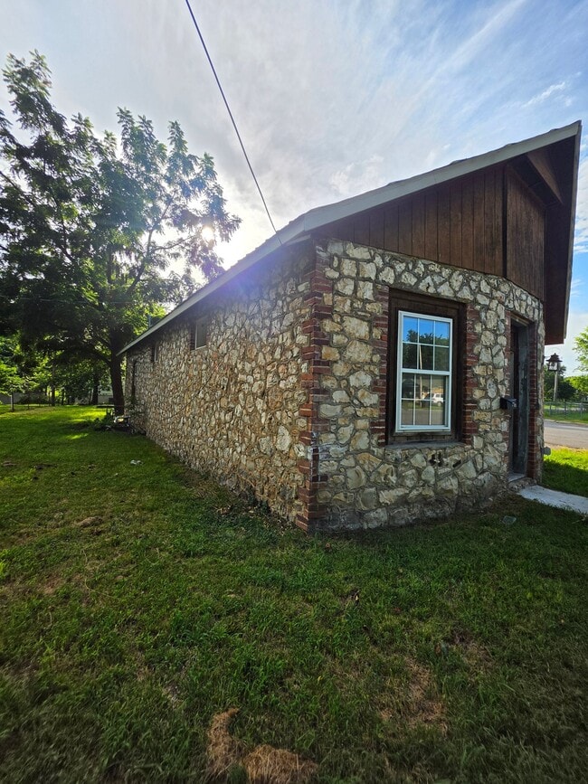 Photo - 1021 N Vinita Ave