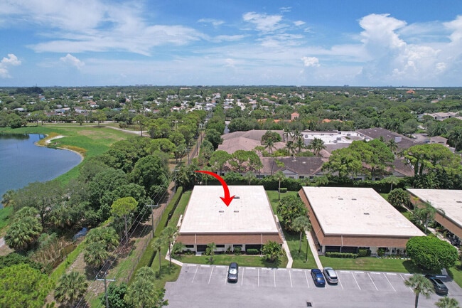 Photo - 104 Half Moon Cir