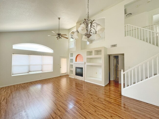 Photo - 7424 Desert Eagle Rd NE