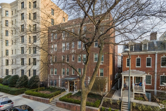 Photo - Stratford Condominiums