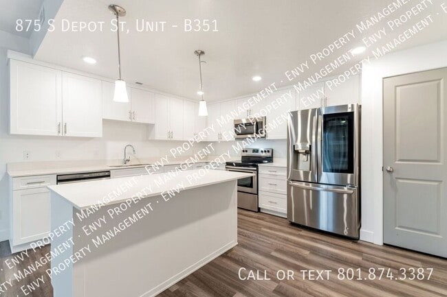 Photo - 875 S Depot St