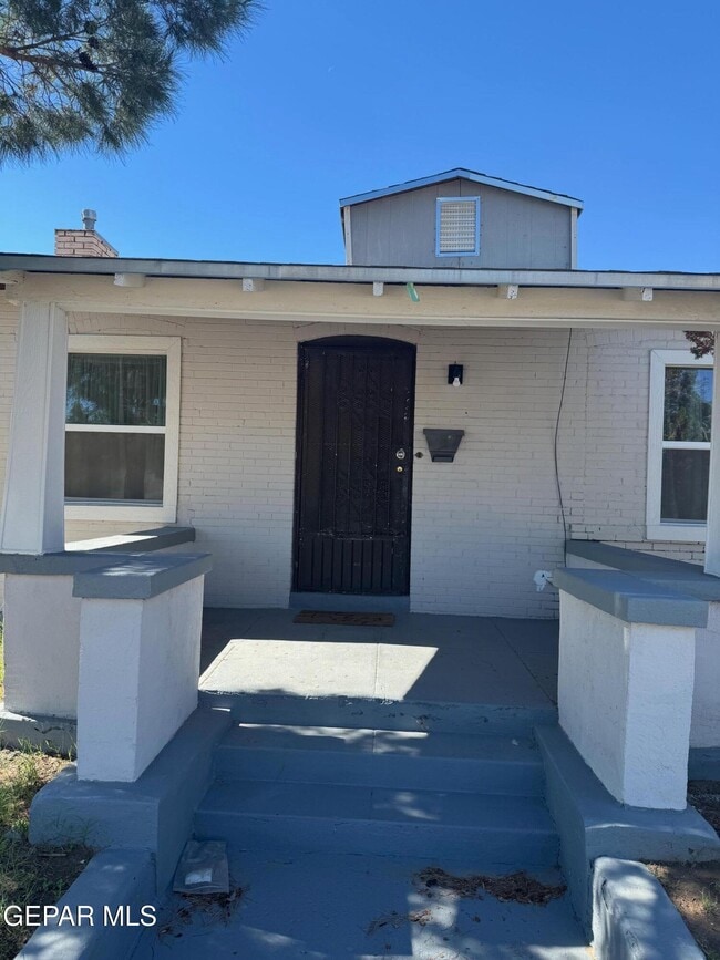 Photo - 615 N Cebada St