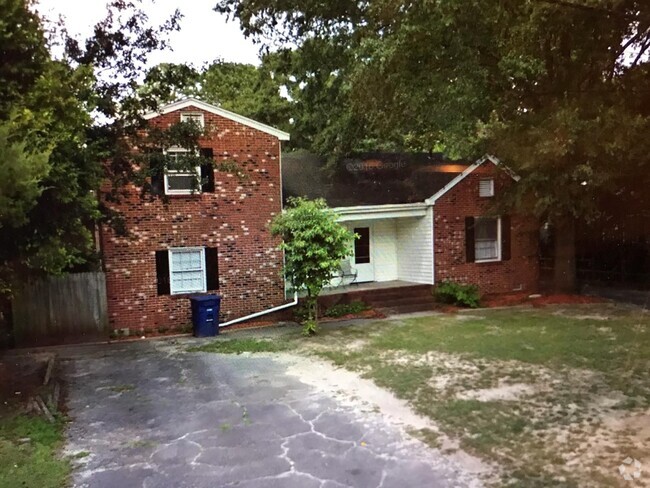 Building Photo - 2503 E 4th St Unit 3 Rental