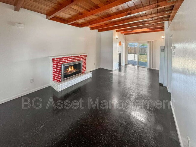 Photo - 1526 Visalia Ave