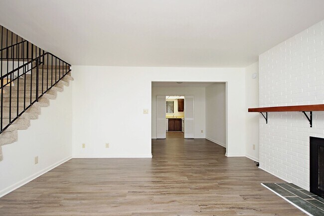 Photo - Huntington Village Townhome, Near UVA's North Grounds