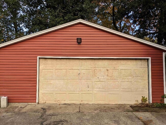 Photo - 256 Parkway Dr