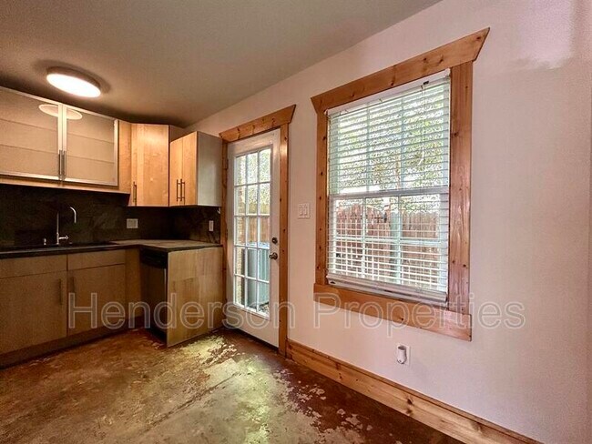 Photo - 634 Chipley Ave Unit 1