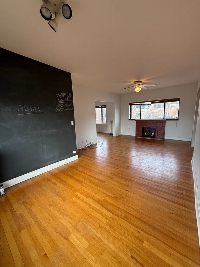 Photo - 928 W Sunnyside Ave Unit 3W