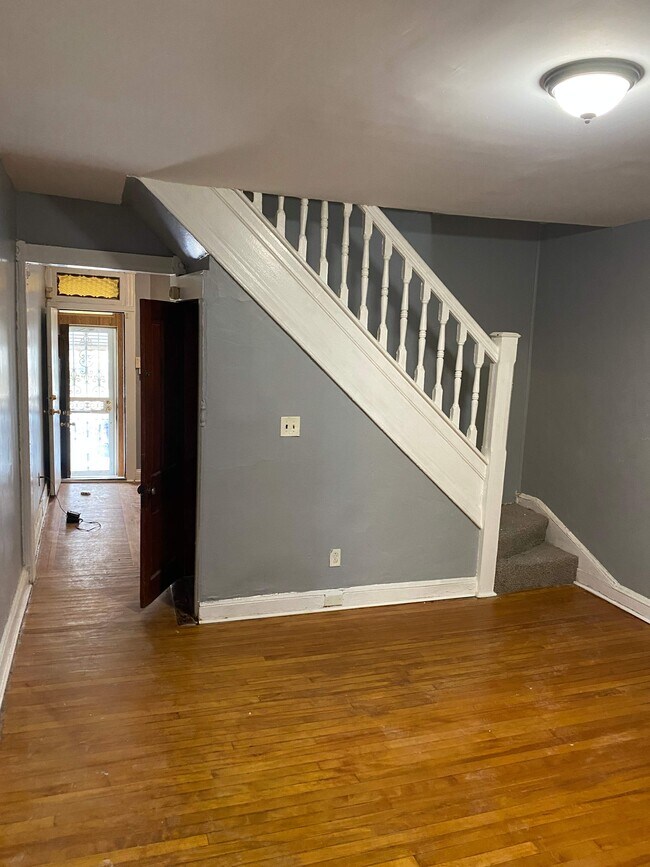 Photo - 2851 W Lafayette Ave