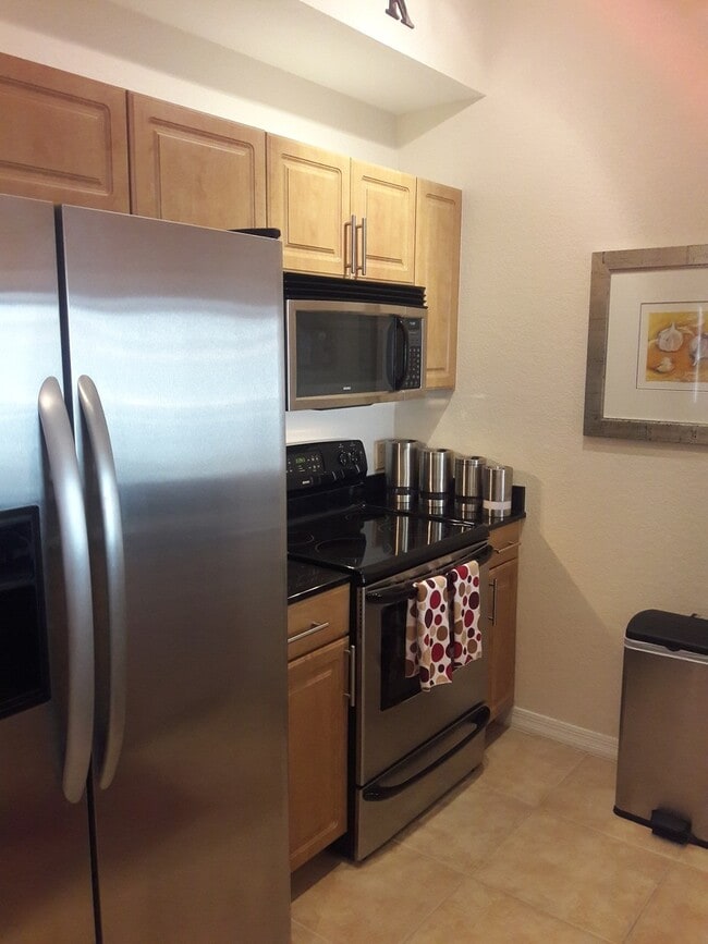 Photo - ANNUAL TURNKEY FURNISHED downtown Sarasota in luxury condominium!
