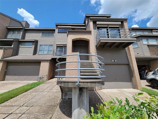 Building Photo - 18309 Sandy Cove Dr Rental