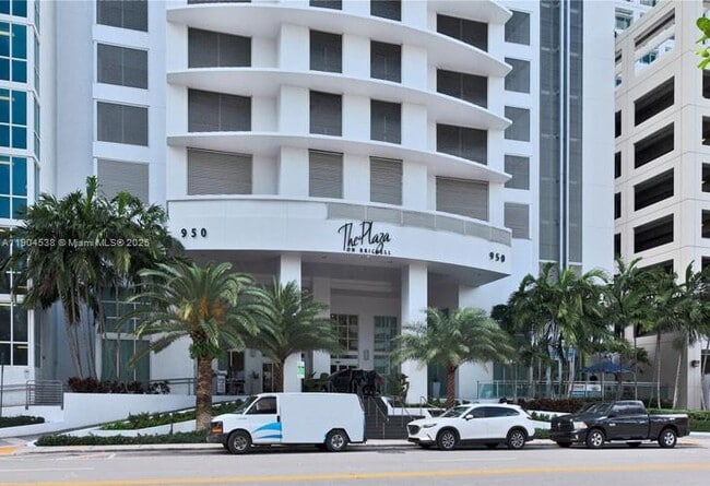 Photo - 950 Brickell Bay Dr Unit 1805