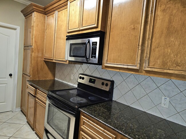 Photo - 6214 Manresa Dr