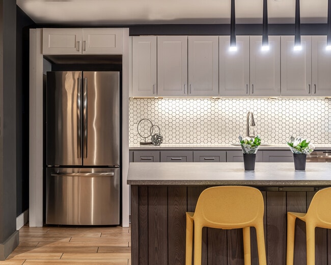 Photo - Luxury On Pine