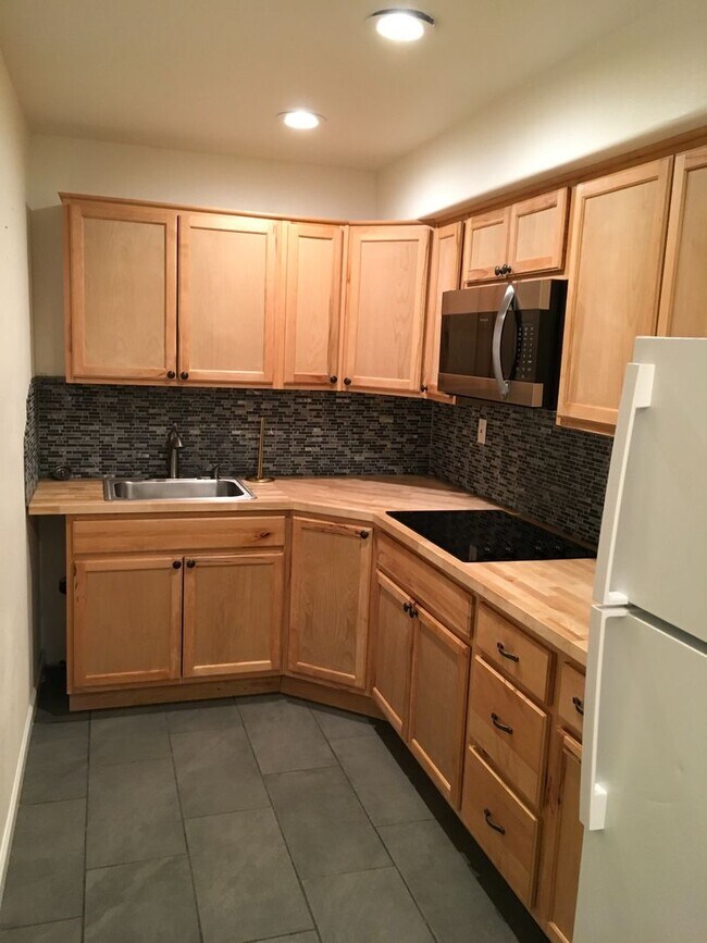 Deschutes River Woods STUDIO! Rental House Rental in Bend, OR