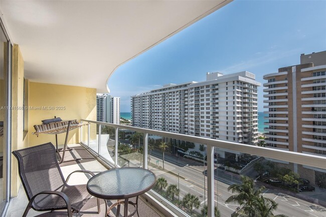 Building Photo - 5600 Collins Ave Unit 11A Rental