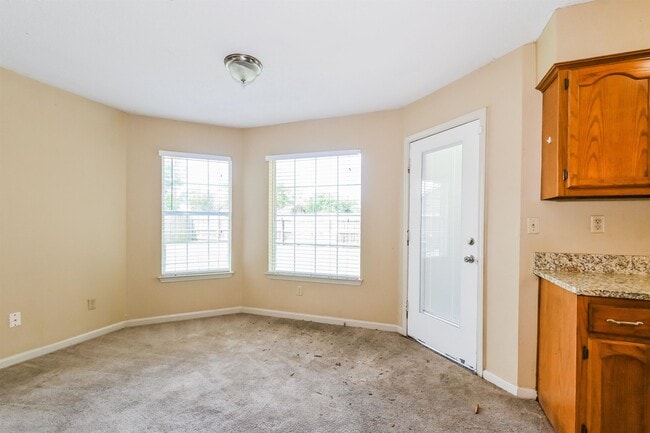 Photo - 2569 Kate Bond Rd