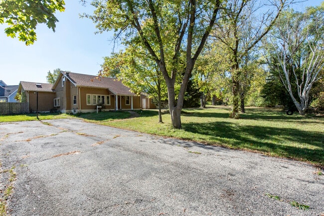 Photo - 1700 Gideon Ave