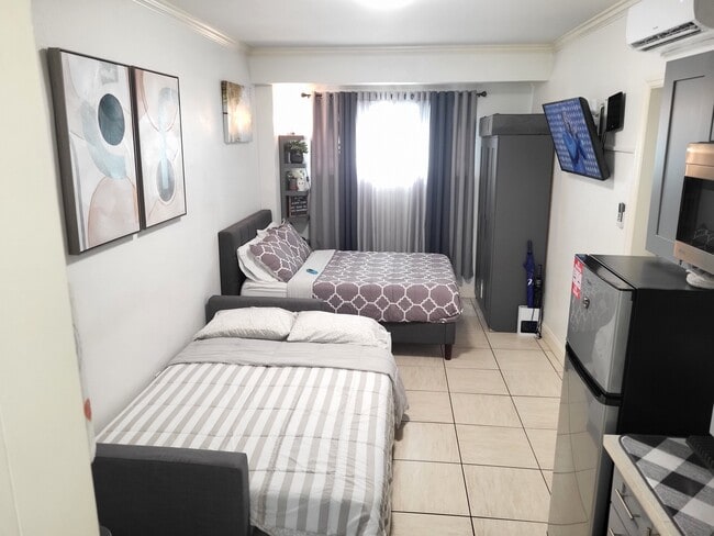 Photo - 17121 NW 10th Ct Unidad AliaSpot Studio