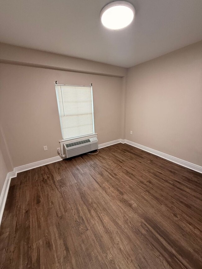 Photo - 3801 Halsey St Unit Apt 204