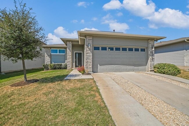Photo - 13700 Lubeck Dr