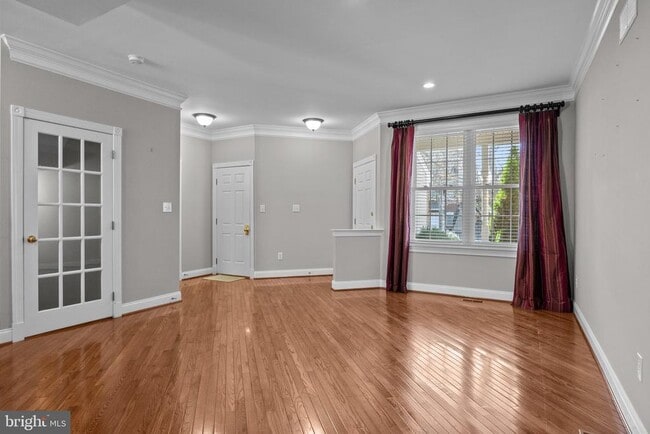 Photo - 2333 Dorchester St W