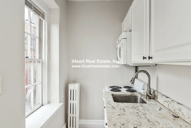 Photo - 47 S Russell St Unit 4