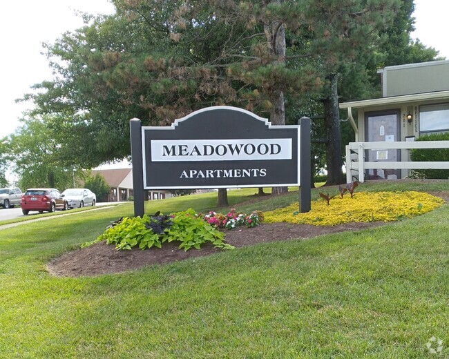 Building Photo - Meadowood Rental