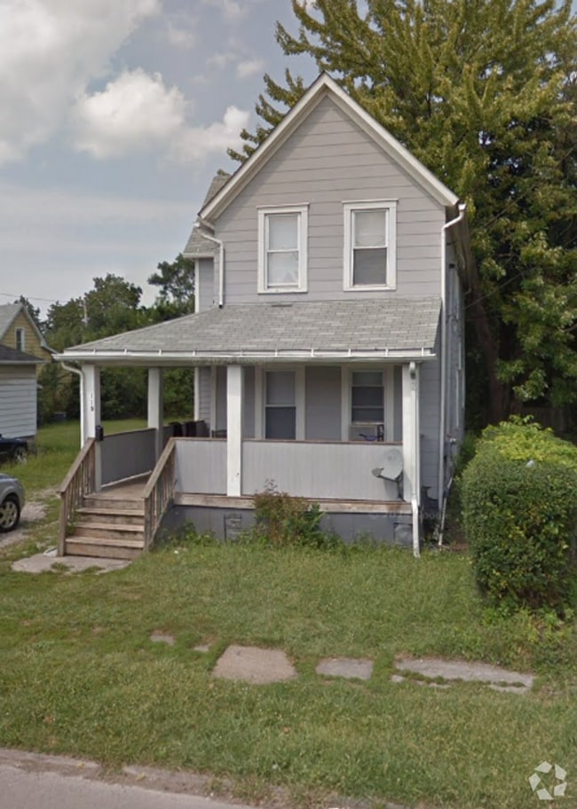 Building Photo - Coming Soon! Section 8 Accepted! Renovatio... Rental
