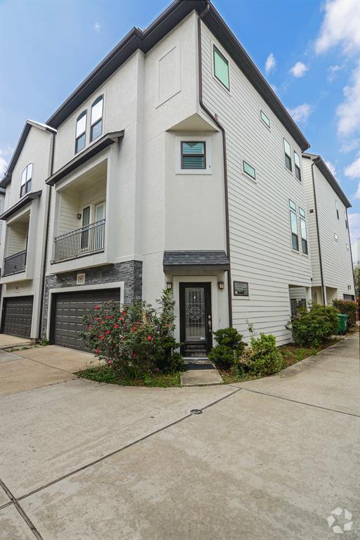 Building Photo - 964 W 24th St Rental