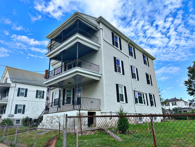 Photo - 528 Lawton St Unit 2