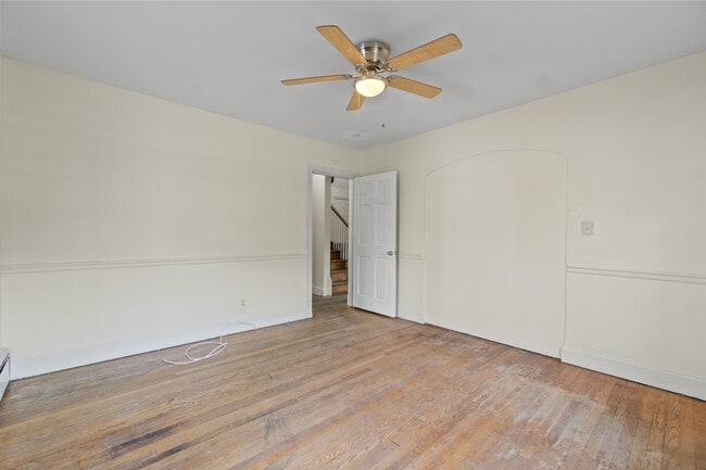 Photo - 4610 Calvert Rd